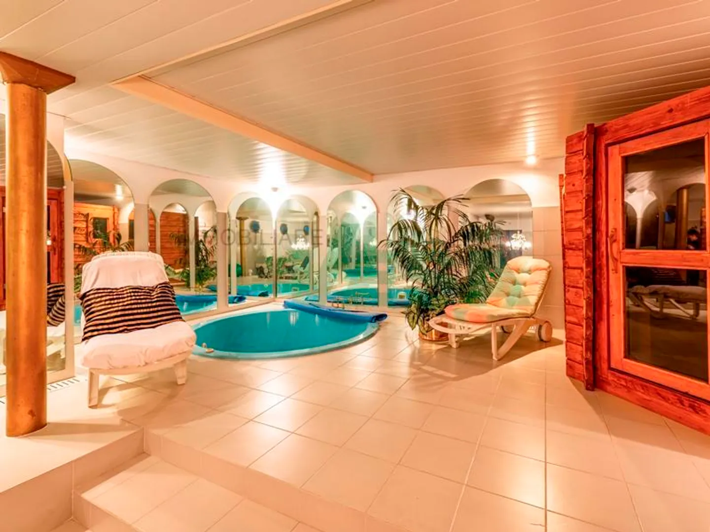 Cozy single-storey villa with beautiful garden and pool - Photo 10 of 13