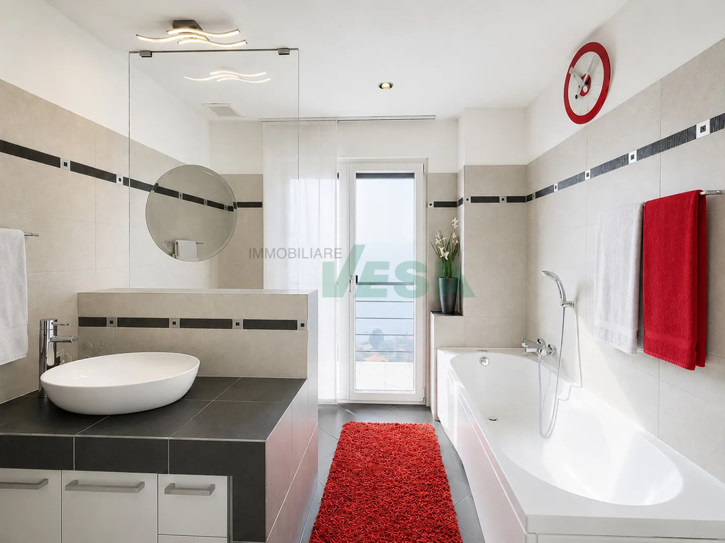 Villa moderne et lumineuse mono-bifamiliaire avec une vue dégagée splendide - Photo 12 sur 13