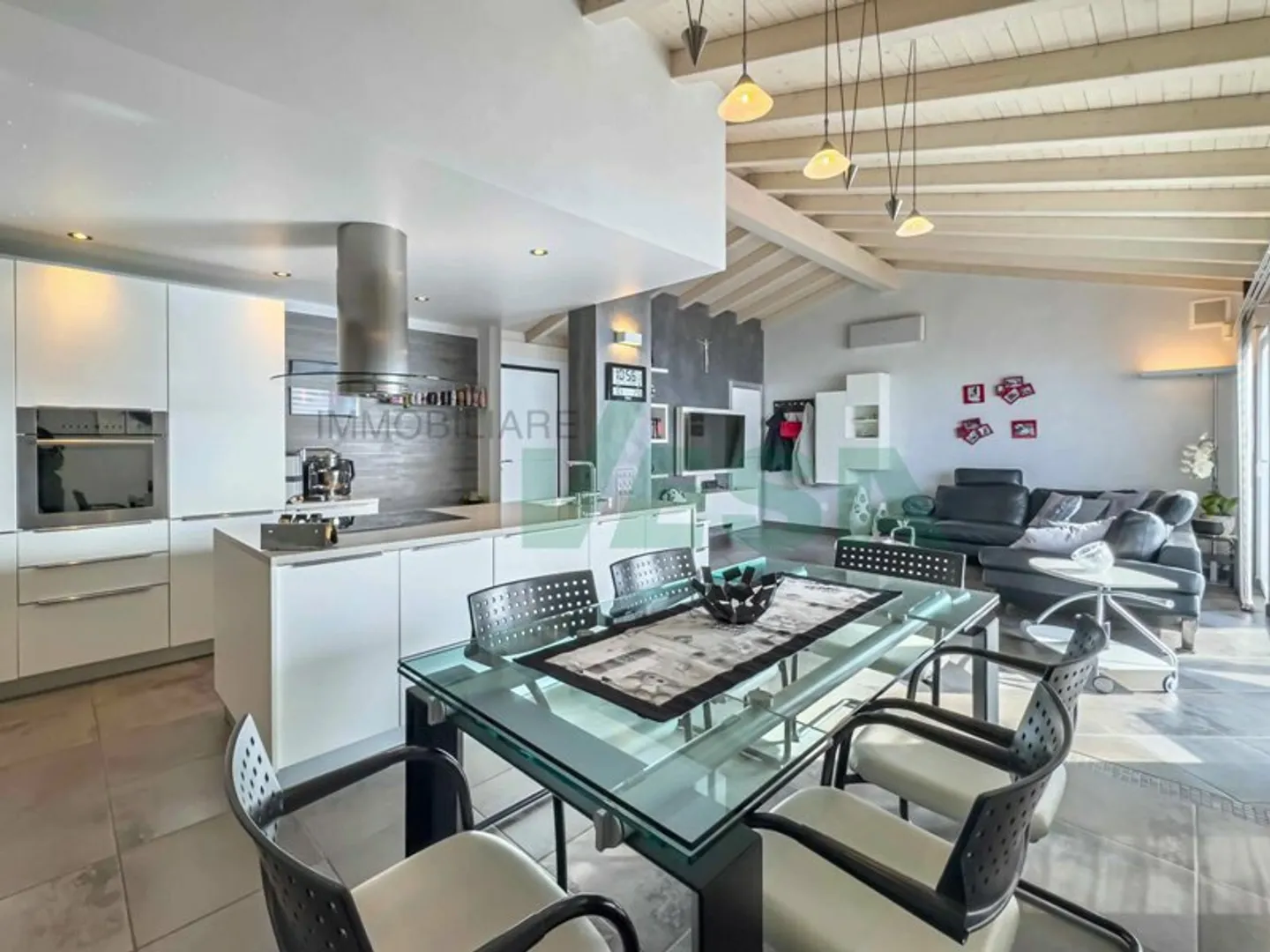 Moderna e luminosa villa mono-bifamiliare con splendida vista aperta - Foto 1 von 13