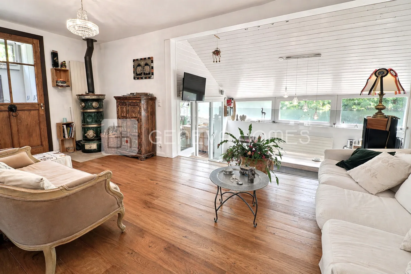 Charming atypical house in Chêne-Bougeries - Photo 1 of 12