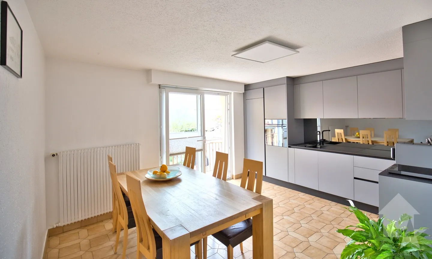 4,5-Zimmer-Wohnung mit Garage + Parkplatz, kleine PPE 2 Wohnungen - Foto 6 von 13