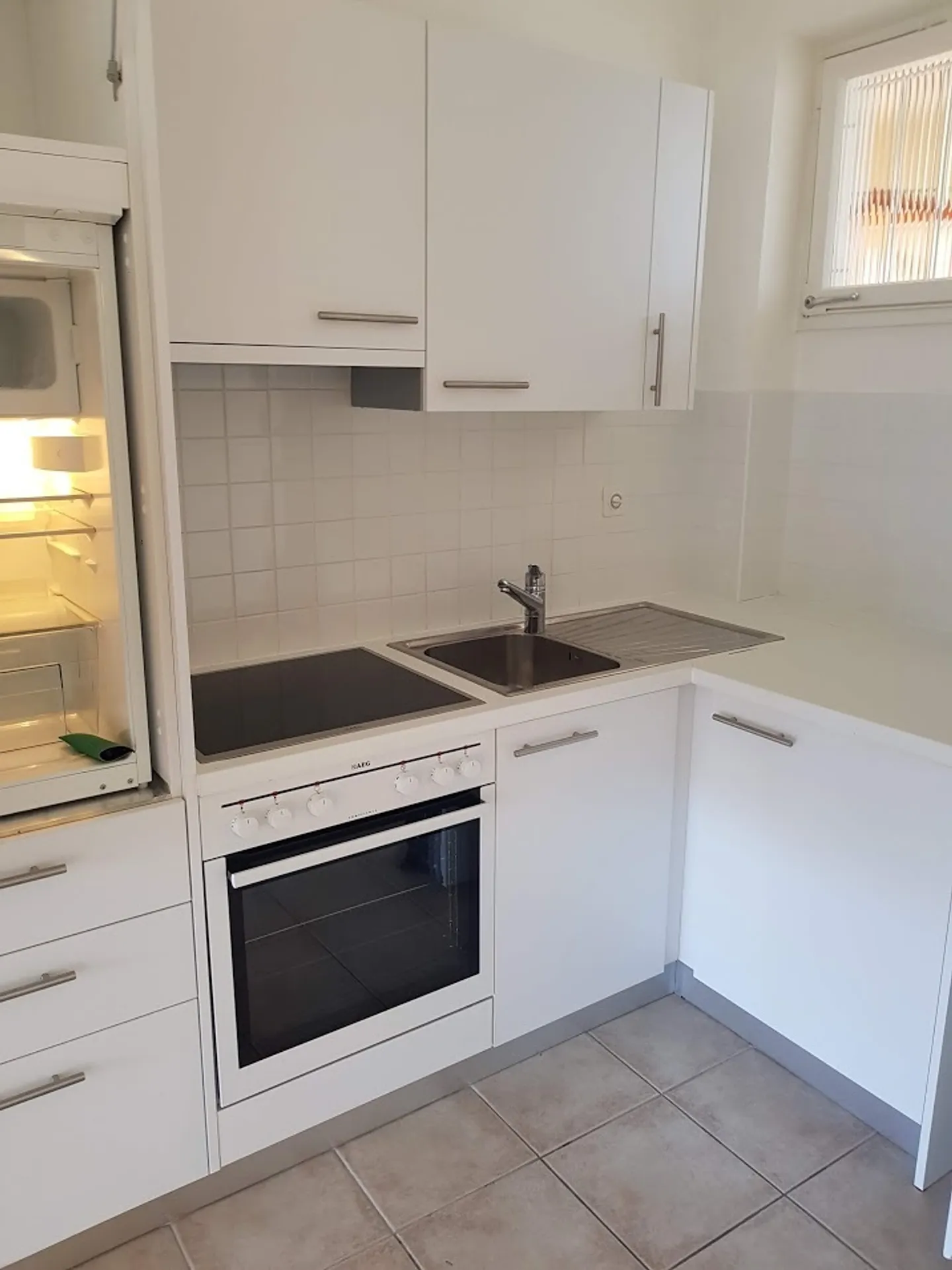 MINUSIO, 2 1/2 room apartment for rent on the lake - Photo 4 of 7
