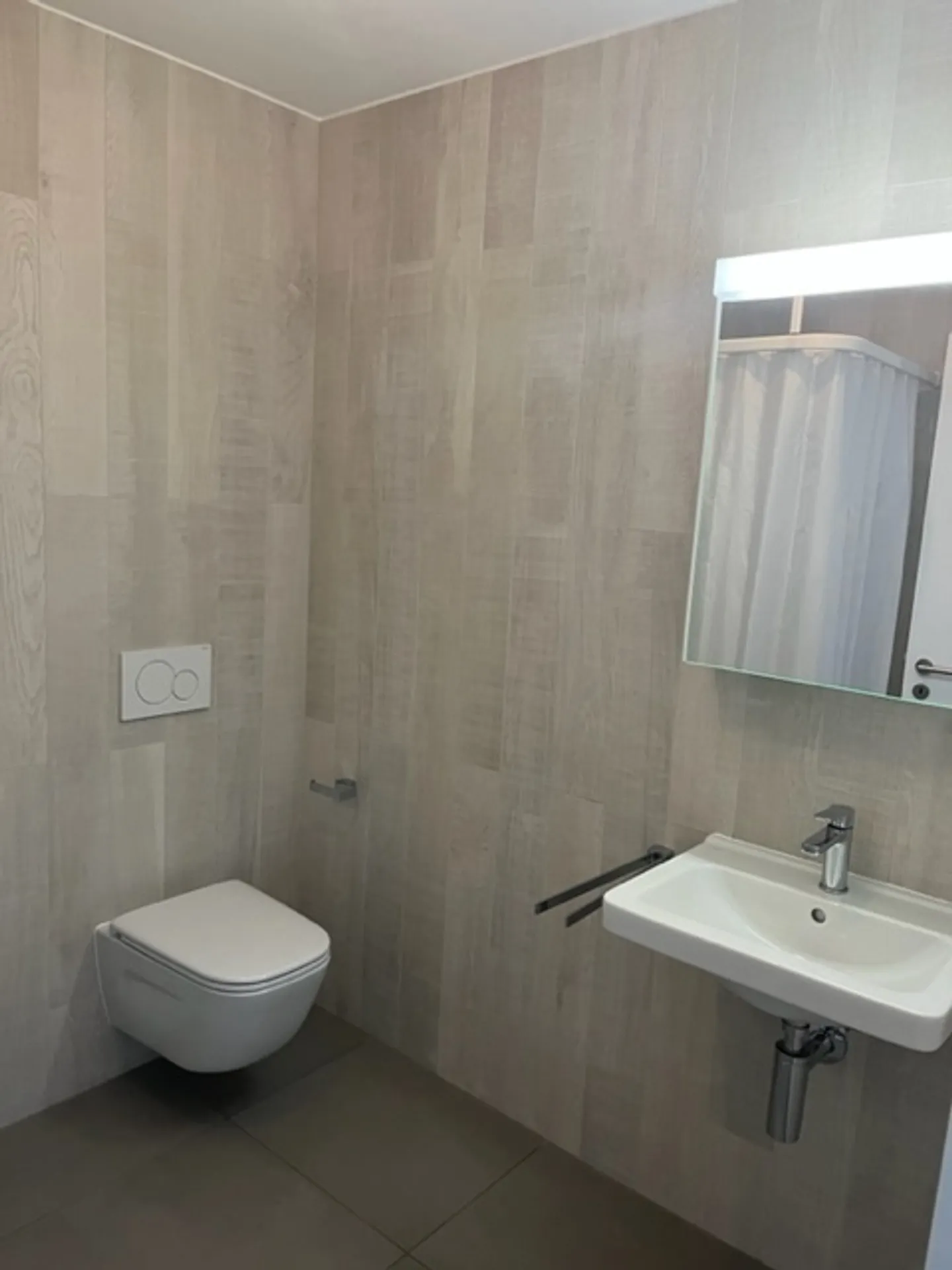 MINUSIO, nous louons un appartement de 2 1/2 pièces - Photo 3 sur 4
