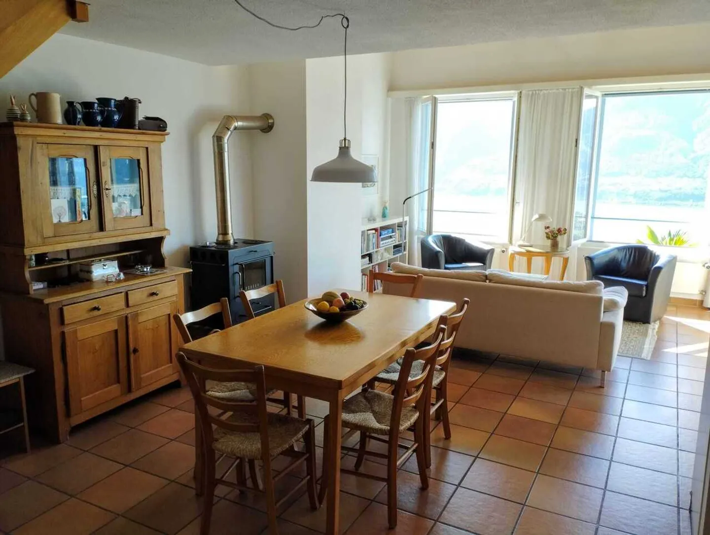Appartamento con vista lago - Foto 8 di 13