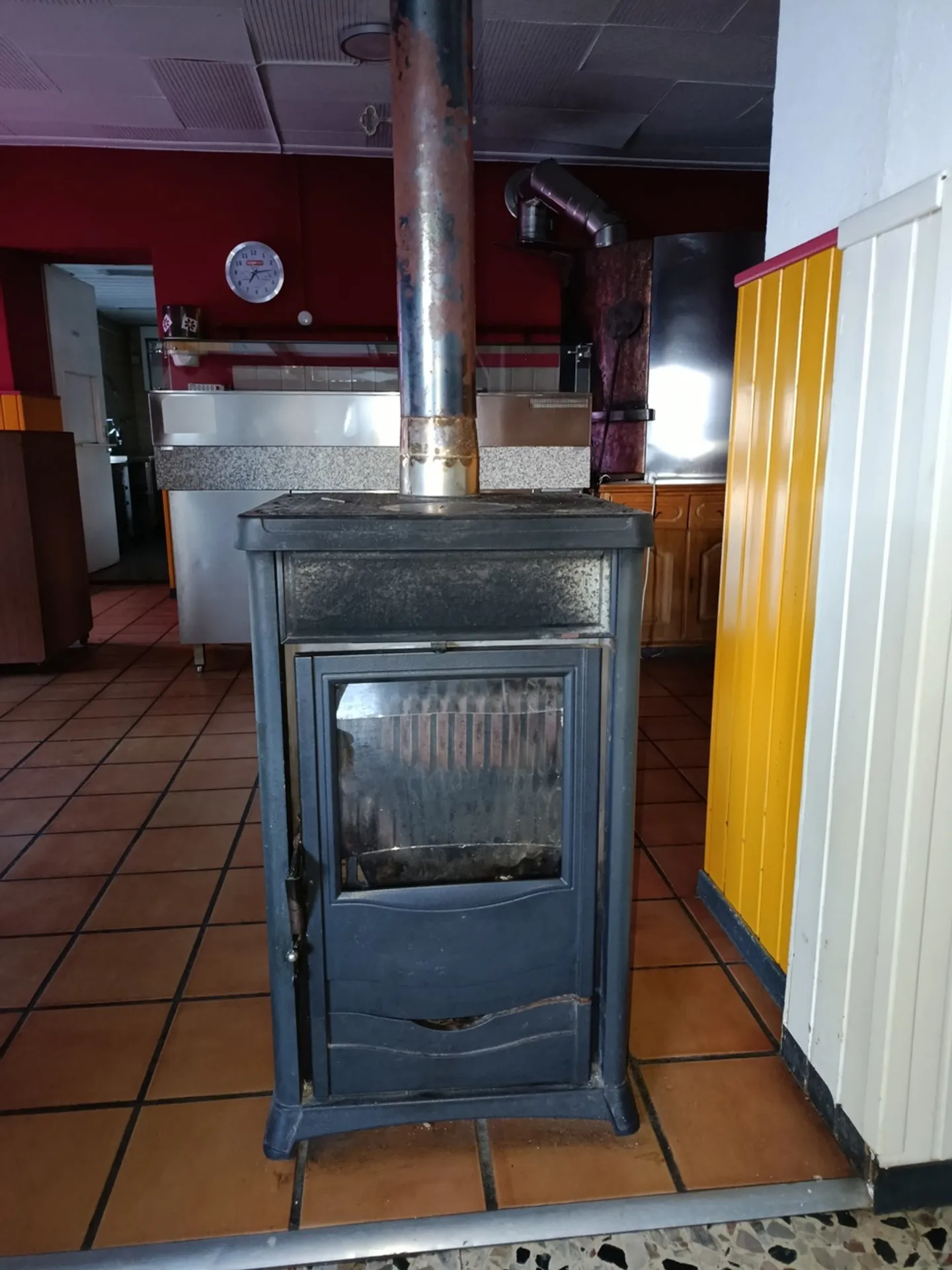 SAN NAZZARO - Vendesi Immobile con Ristorante e 2 Appartamenti - Foto 10 di 13