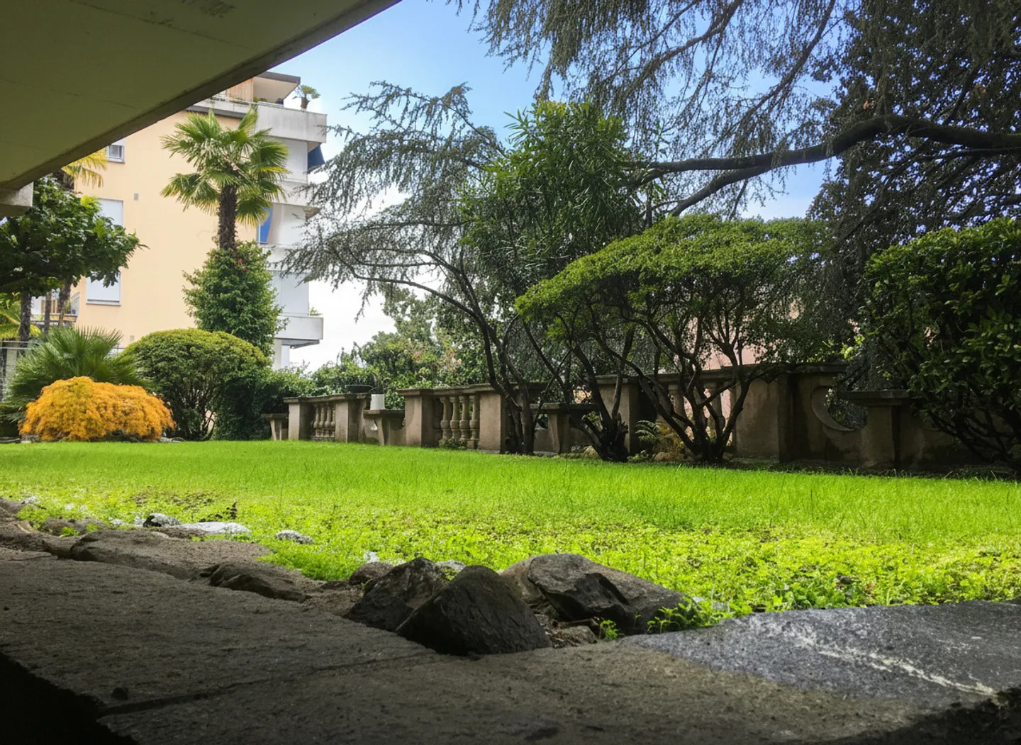 Appartamento luminoso con piscina - Foto 4 di 13