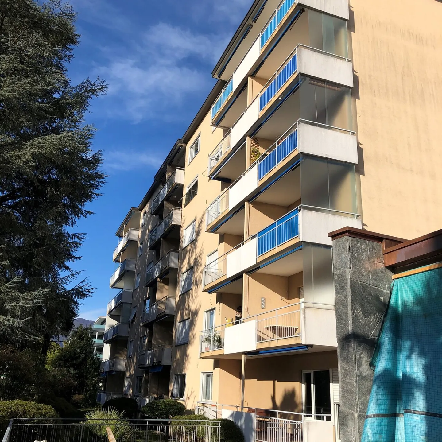 Appartamento luminoso con piscina - Foto 2 di 13