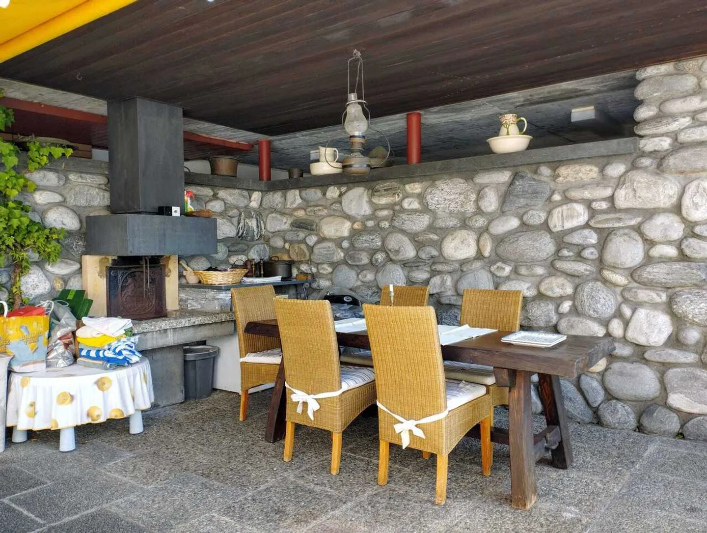 MURALTO - Elegante appartamento con piscina privata e super vista lago - Photo 7 of 13