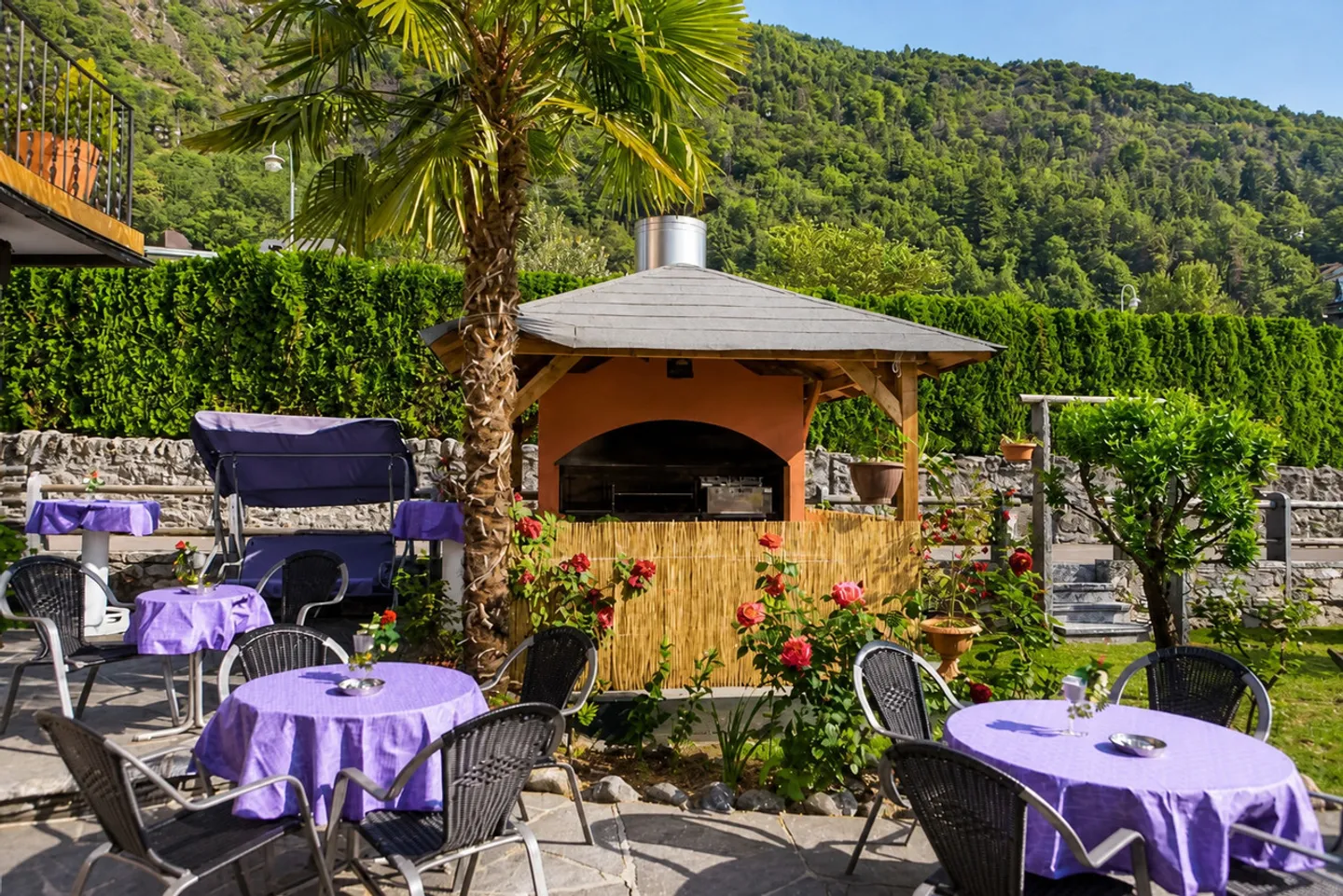 Hôtel-restaurant avec 9 chambres, jardin et 10 places de parking - Photo 3 sur 11