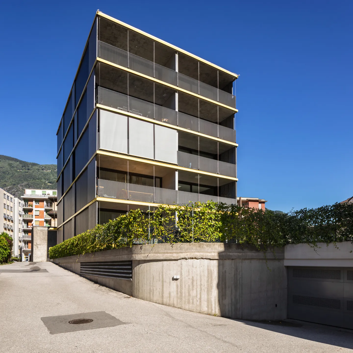 BELLINZONA, Modern and Central 2½ Room Apartment for Rent - Photo 1 of 9