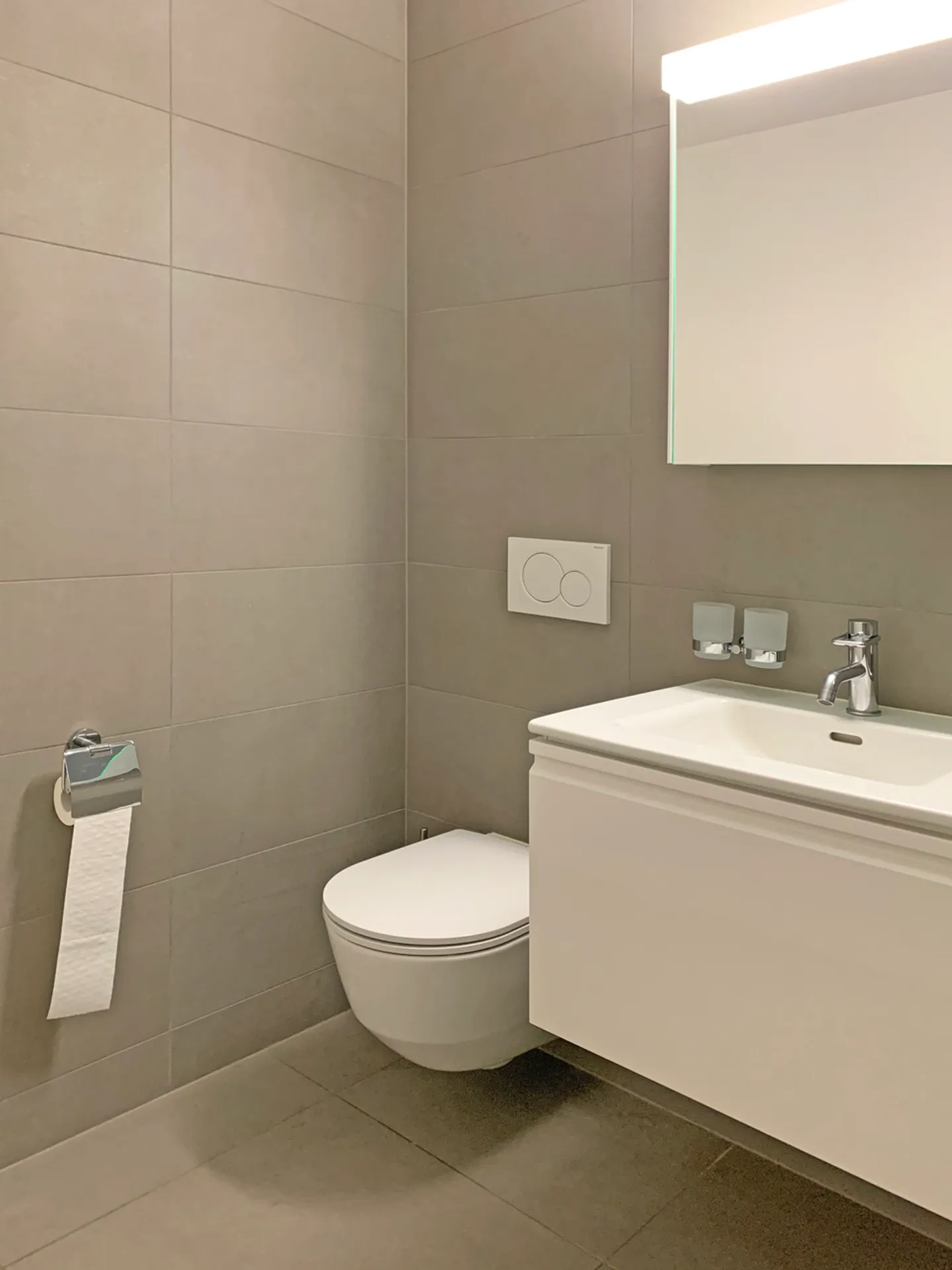 BELLINZONA, Modern and Central 2½ Room Apartment for Rent - Photo 5 of 9