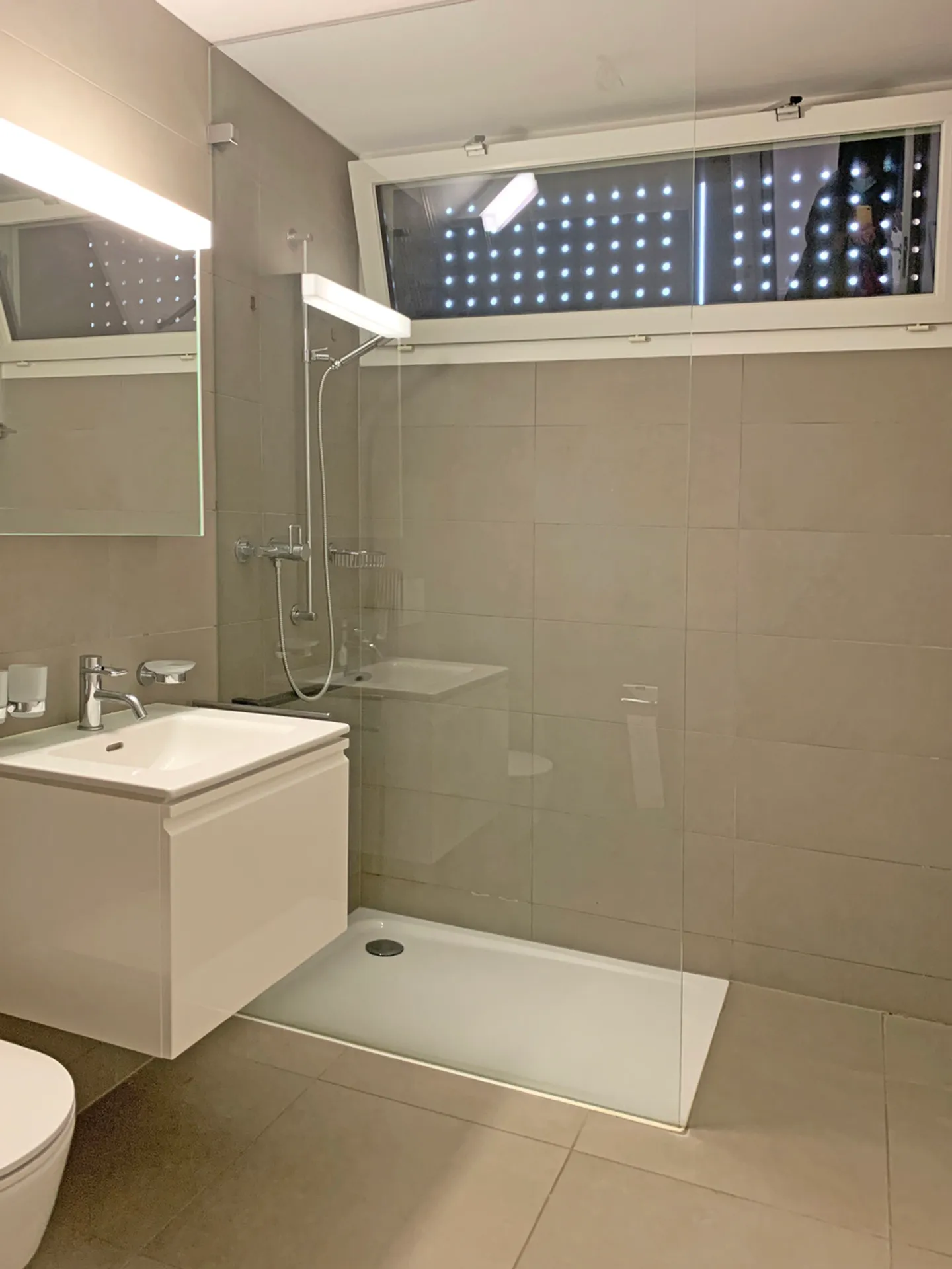 BELLINZONA, Modern and Central 2½ Room Apartment for Rent - Photo 4 of 9