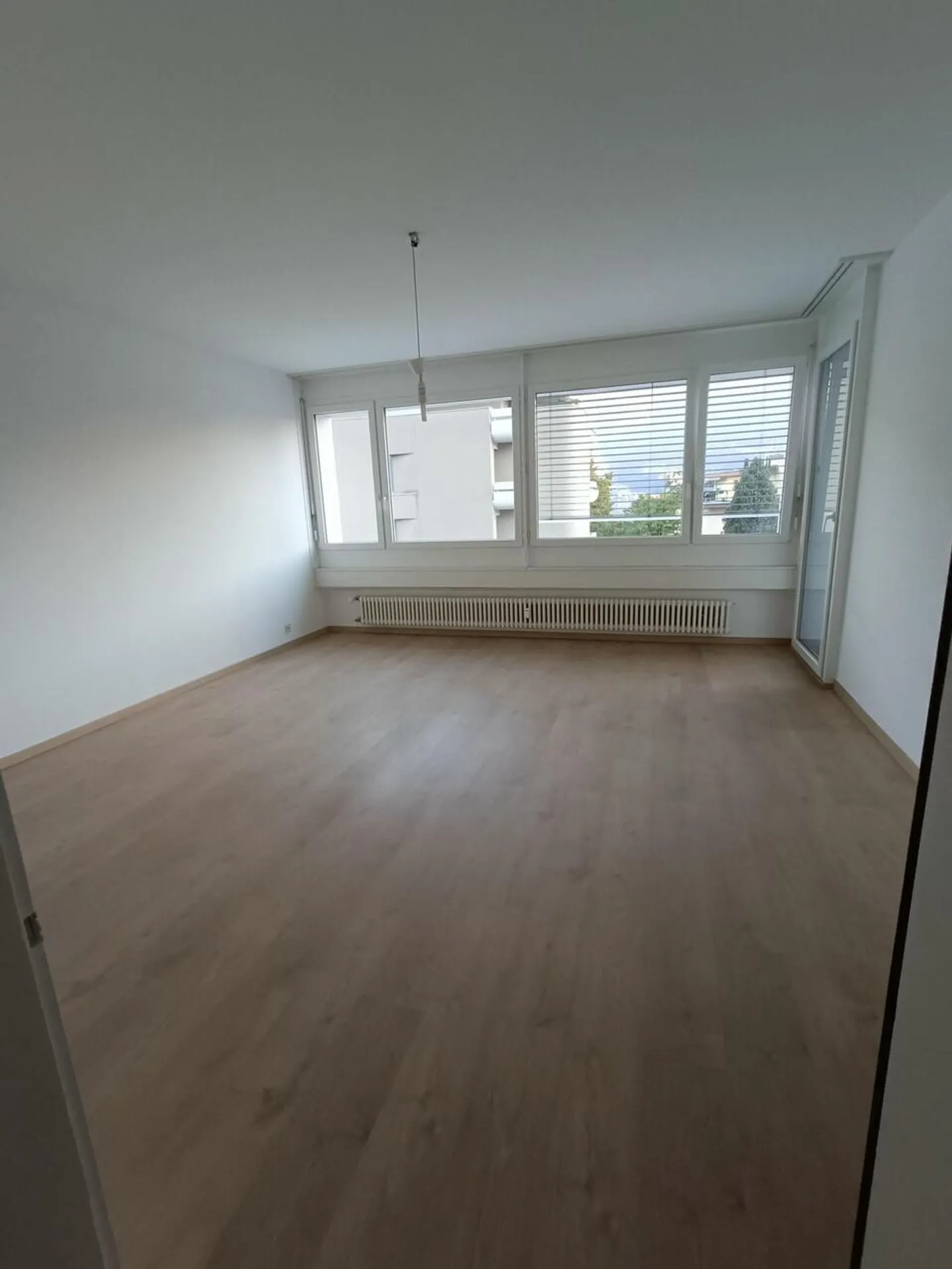 MINUSIO, WIR VERMIETEN EINE 3 1/2 ZIMMER WOHNUNG - Foto 2 von 7