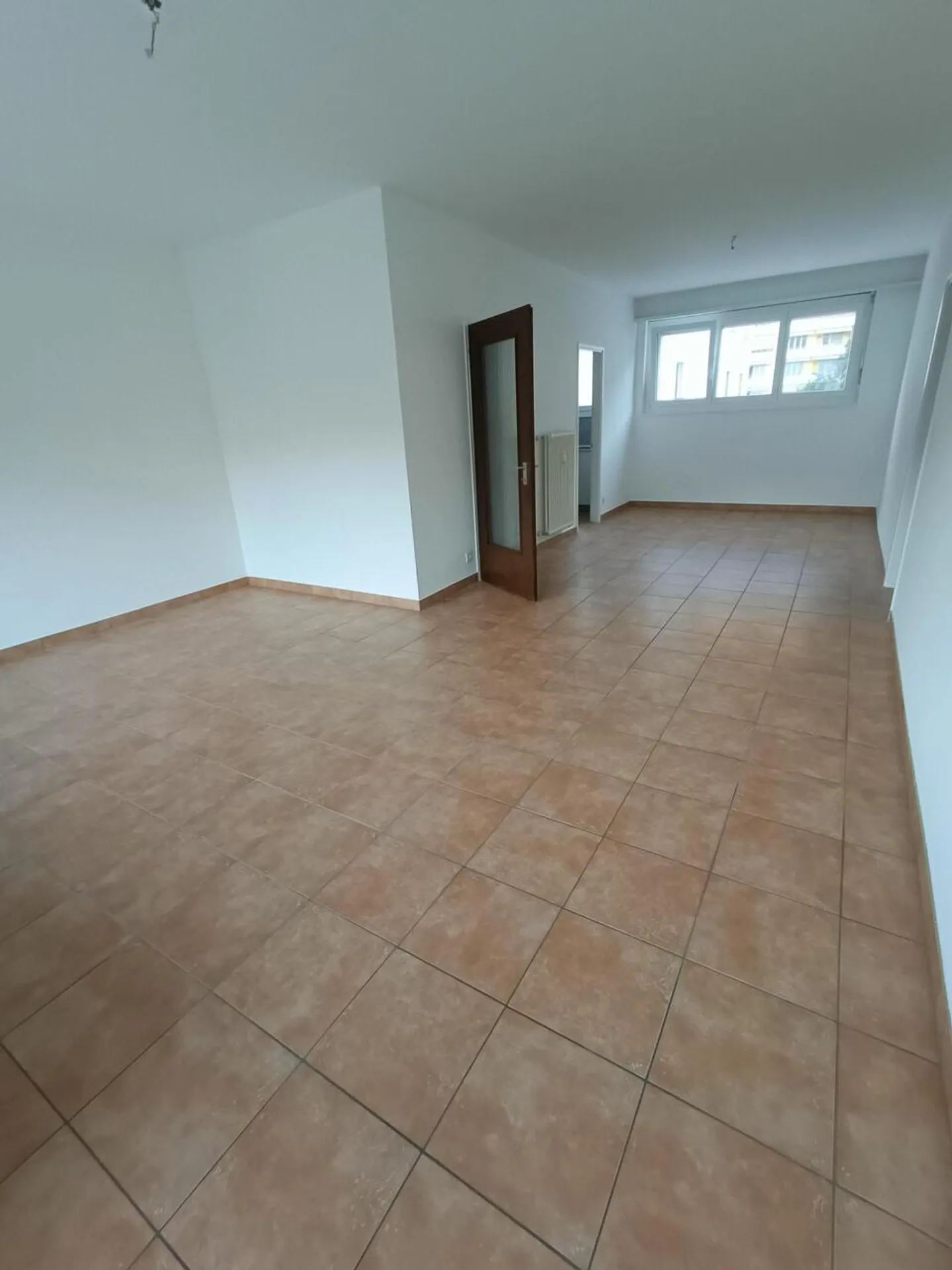 MINUSIO, WIR VERMIETEN EINE 3 1/2 ZIMMER WOHNUNG - Foto 3 von 7