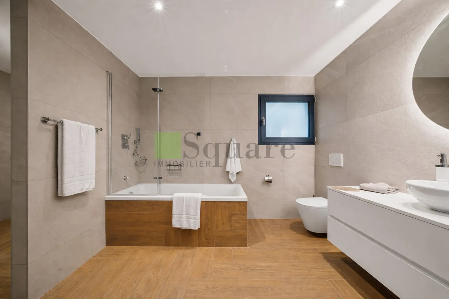 Zeitgenössische Doppelhaushälfte mit Panoramablick - Foto 5 von 5