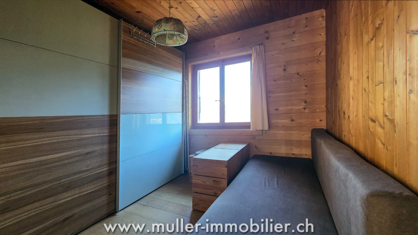 Charming chalet with a magnificent view in Troistorrents - Photo 7 of 13