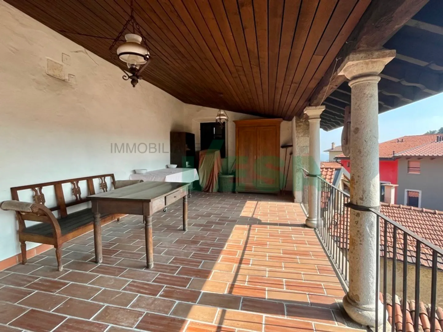 Affascinante ampia casa di nucleo con un grande e splendido giardino - Foto 4 von 13