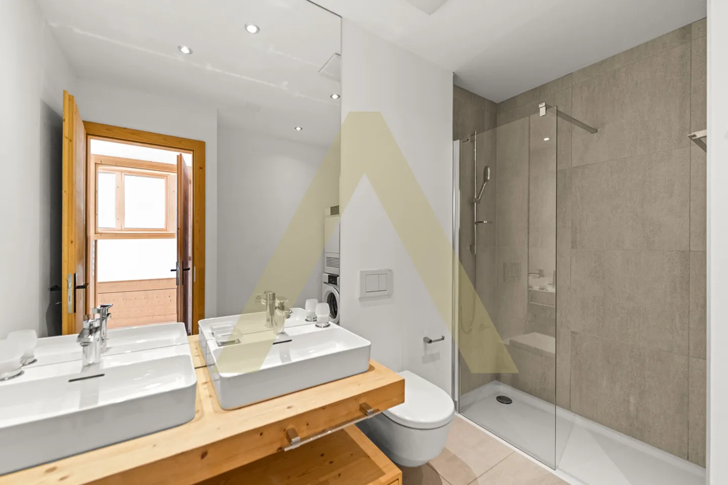 Bellissimo appartamento con vista mozzafiato - Foto 6 di 8