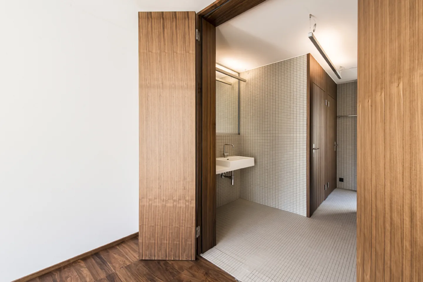 Moderne Attikawohnung mit Seesicht - Foto 4 von 8