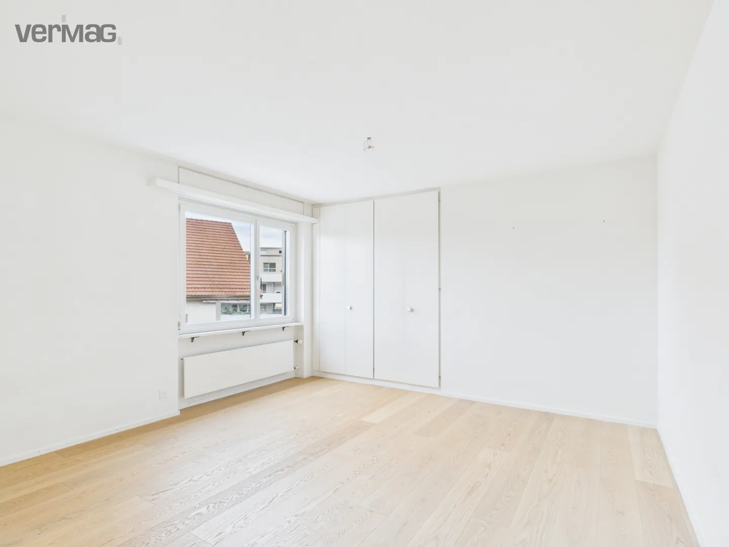Bright 5.5-room apartment with fireplace, washing tower & garage box - Photo 12 of 13
