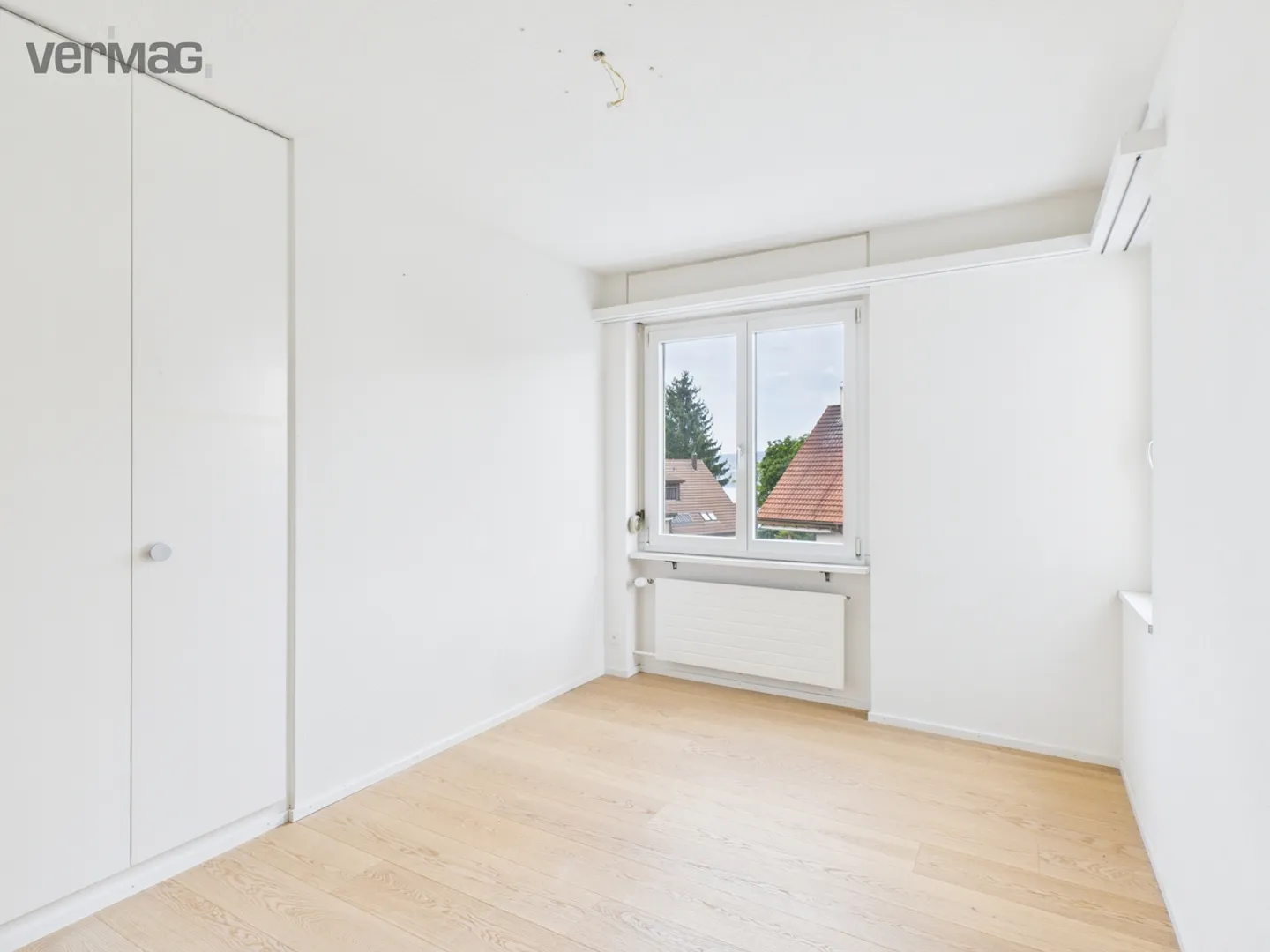 Bright 5.5-room apartment with fireplace, washing tower & garage box - Photo 9 of 13