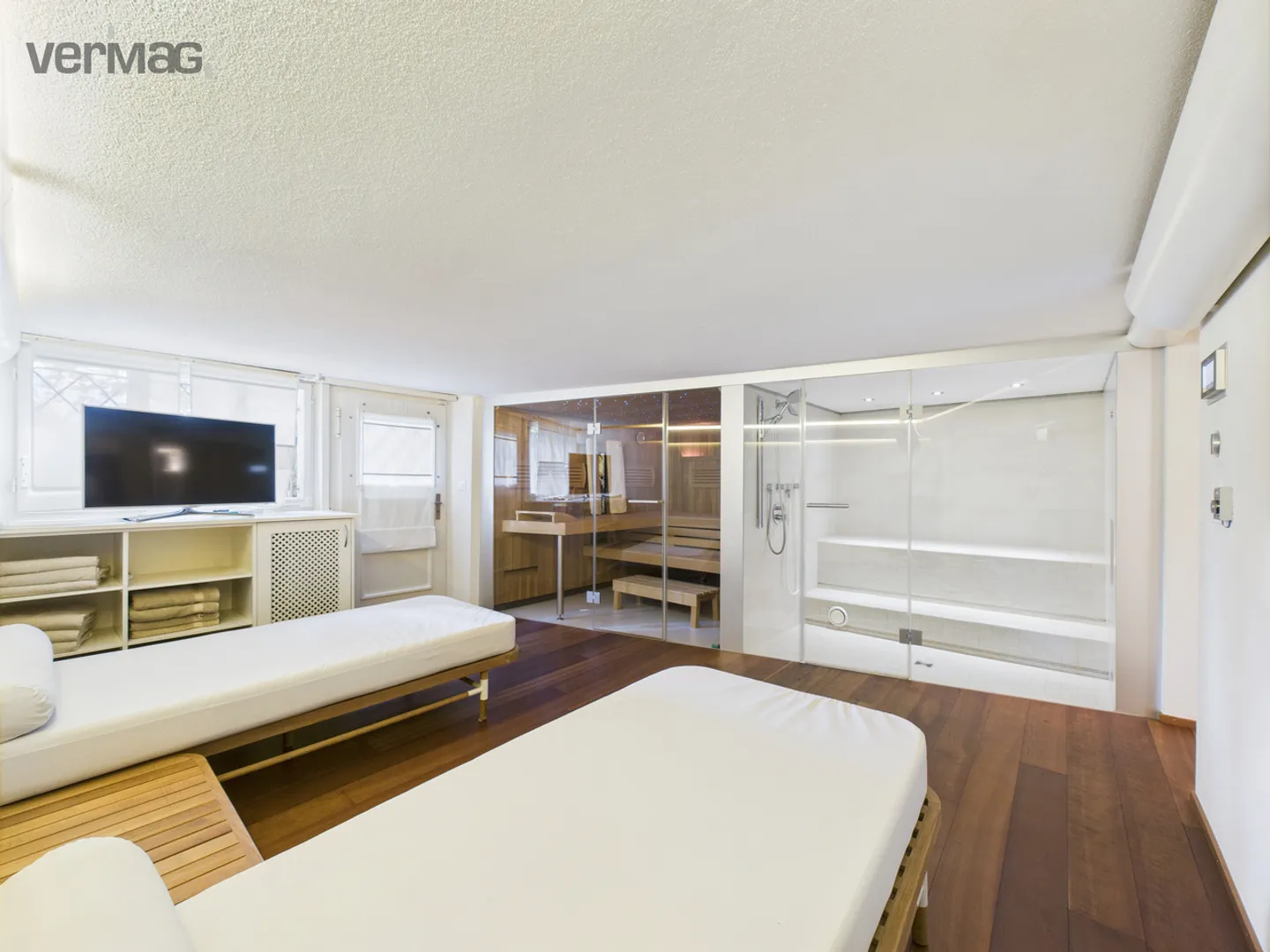 Exklusive 12-Zimmer Landhaus Villa mit Pool und Park - Foto 11 von 11