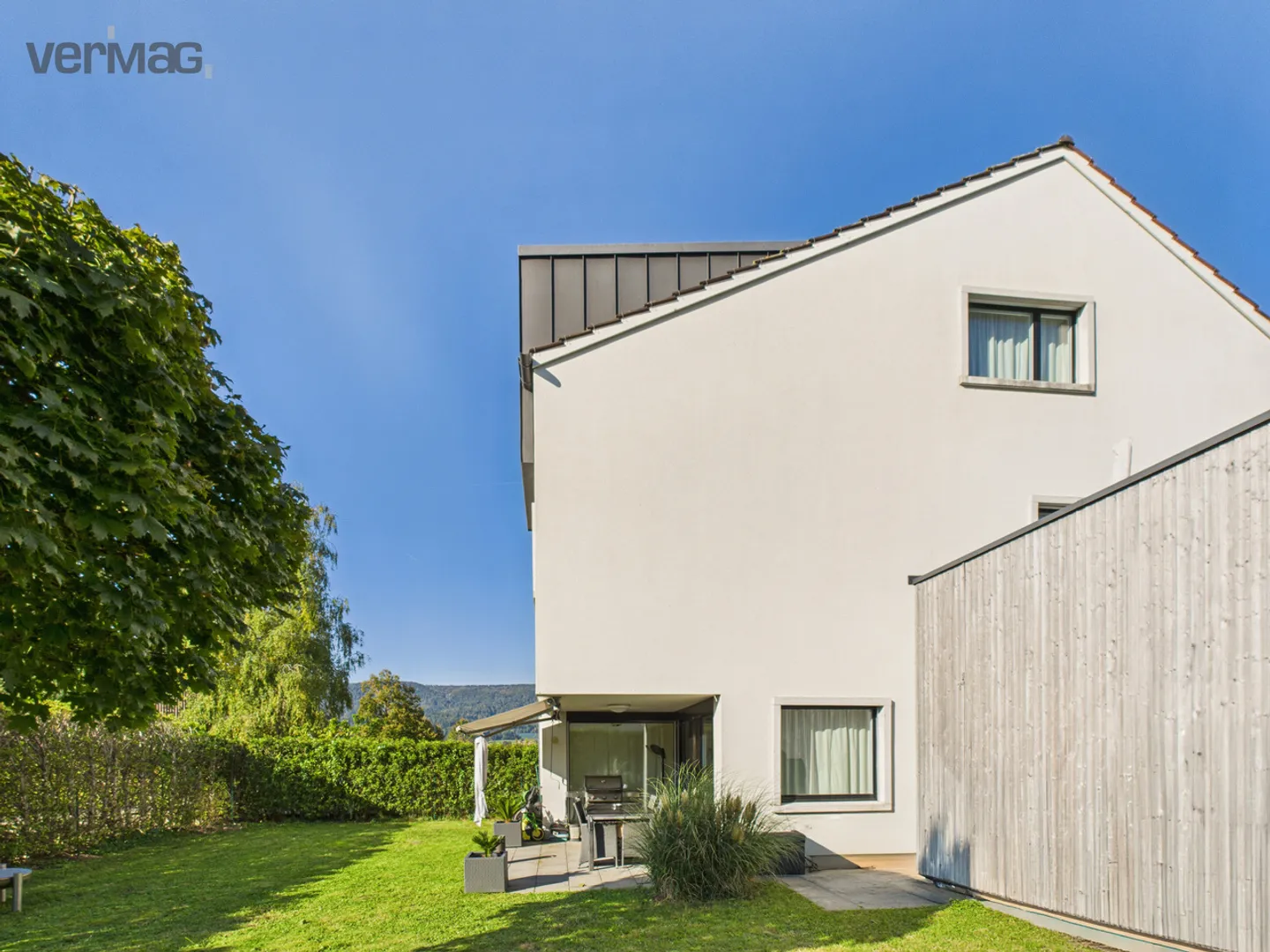 Einfamilienhaus mit grossem Garten - Foto 2 von 13