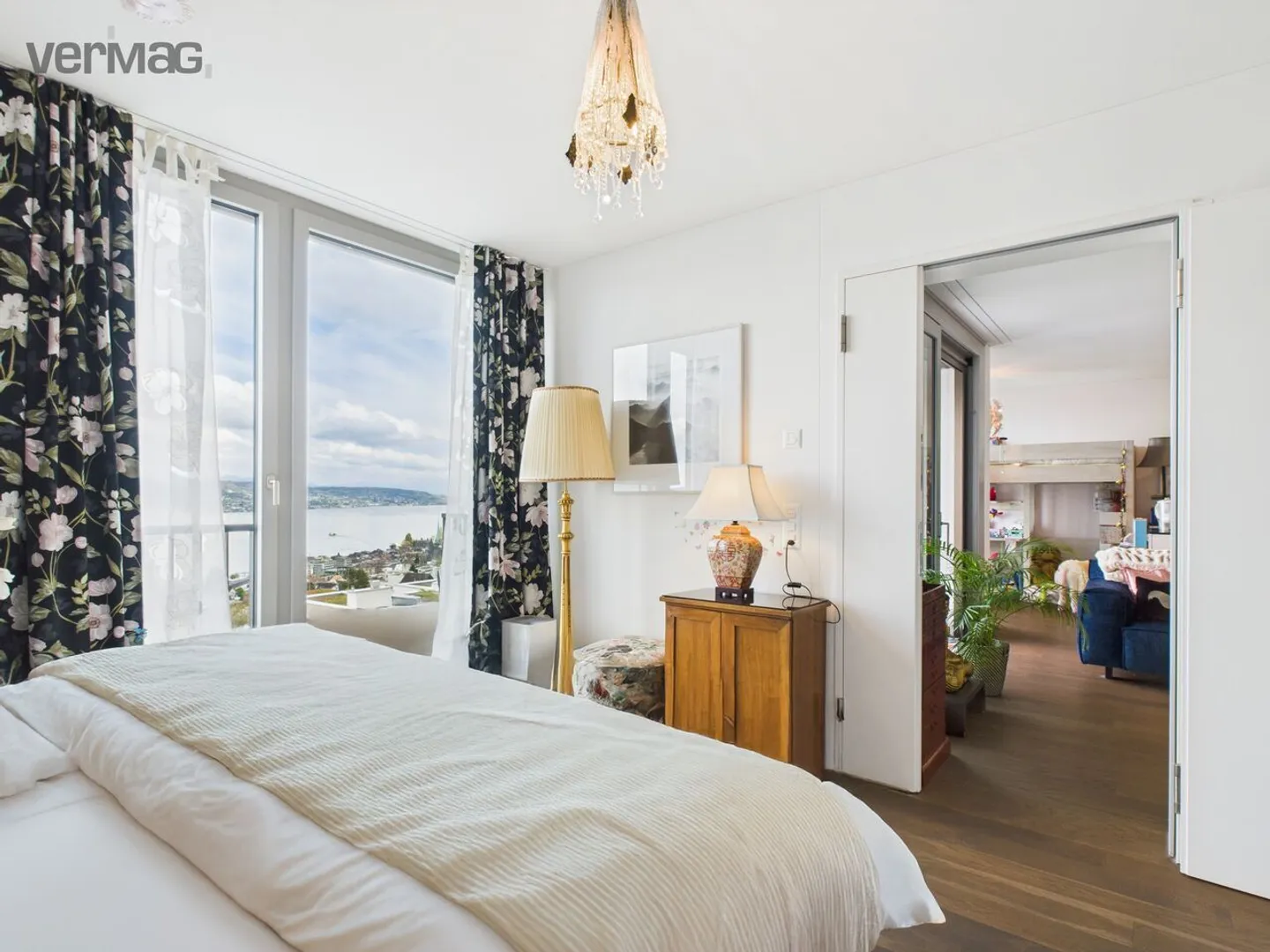 Spazio. Luce. Vista sulle Alpi. 2,5 stanze per respirare al lago di Zurigo - Foto 2 di 13