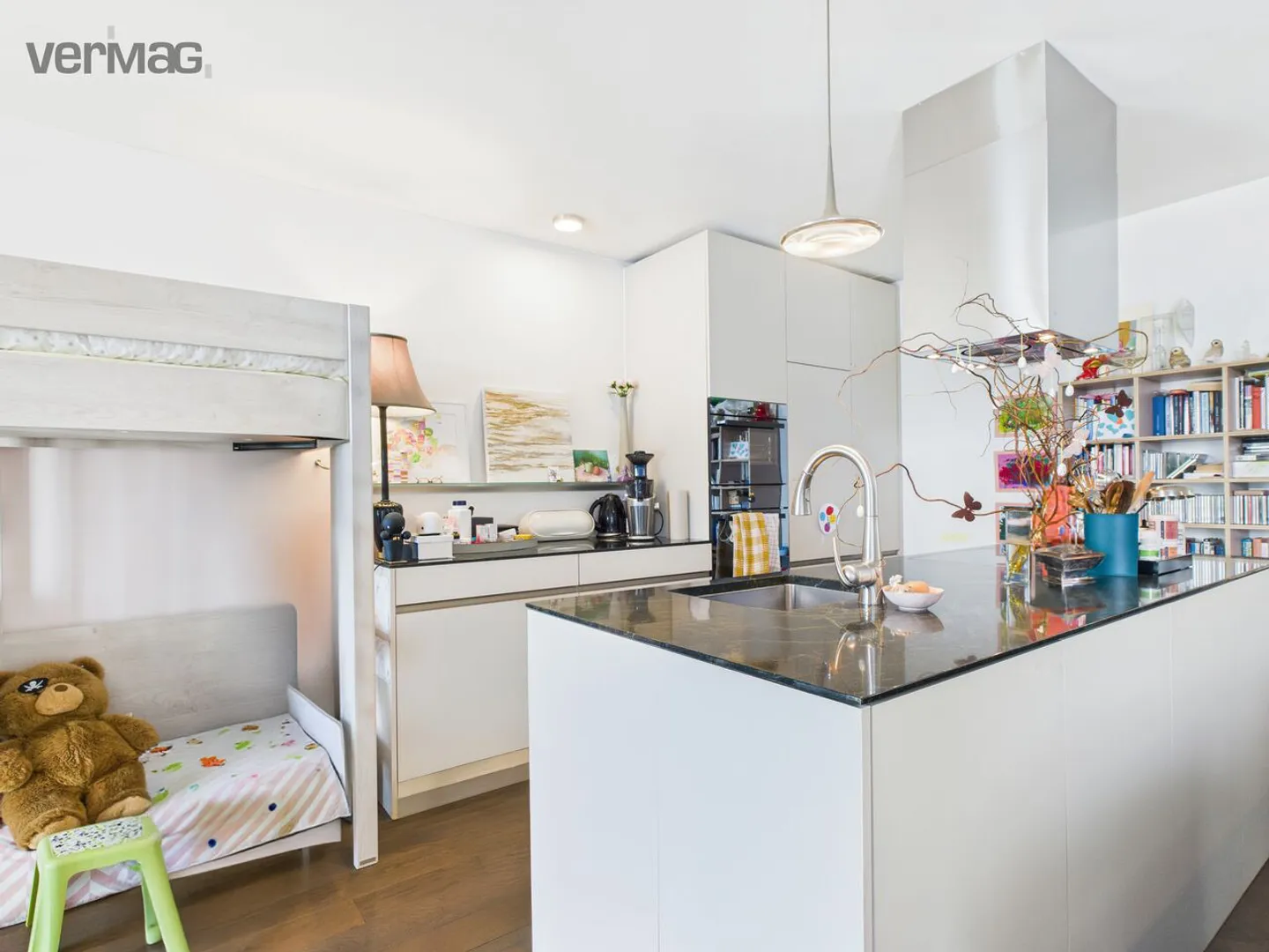 Spazio. Luce. Vista sulle Alpi. 2,5 stanze per respirare al lago di Zurigo - Foto 4 di 13