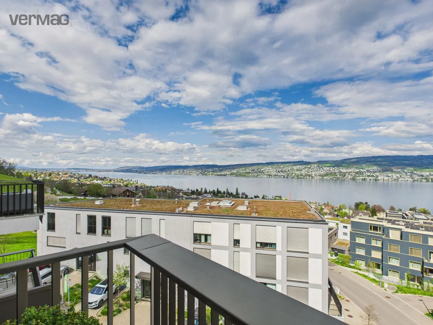 Spazio. Luce. Vista sulle Alpi. 2,5 stanze per respirare al lago di Zurigo - Foto 1 di 13