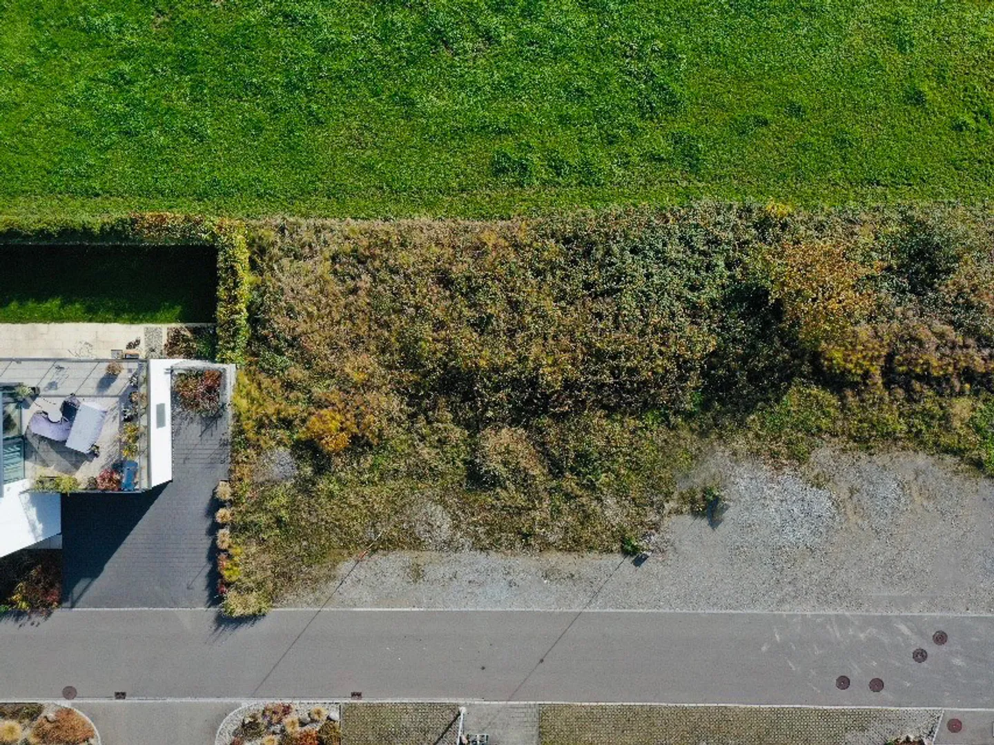 Building land in Hombrechtikon with development potential - Photo 1 of 2