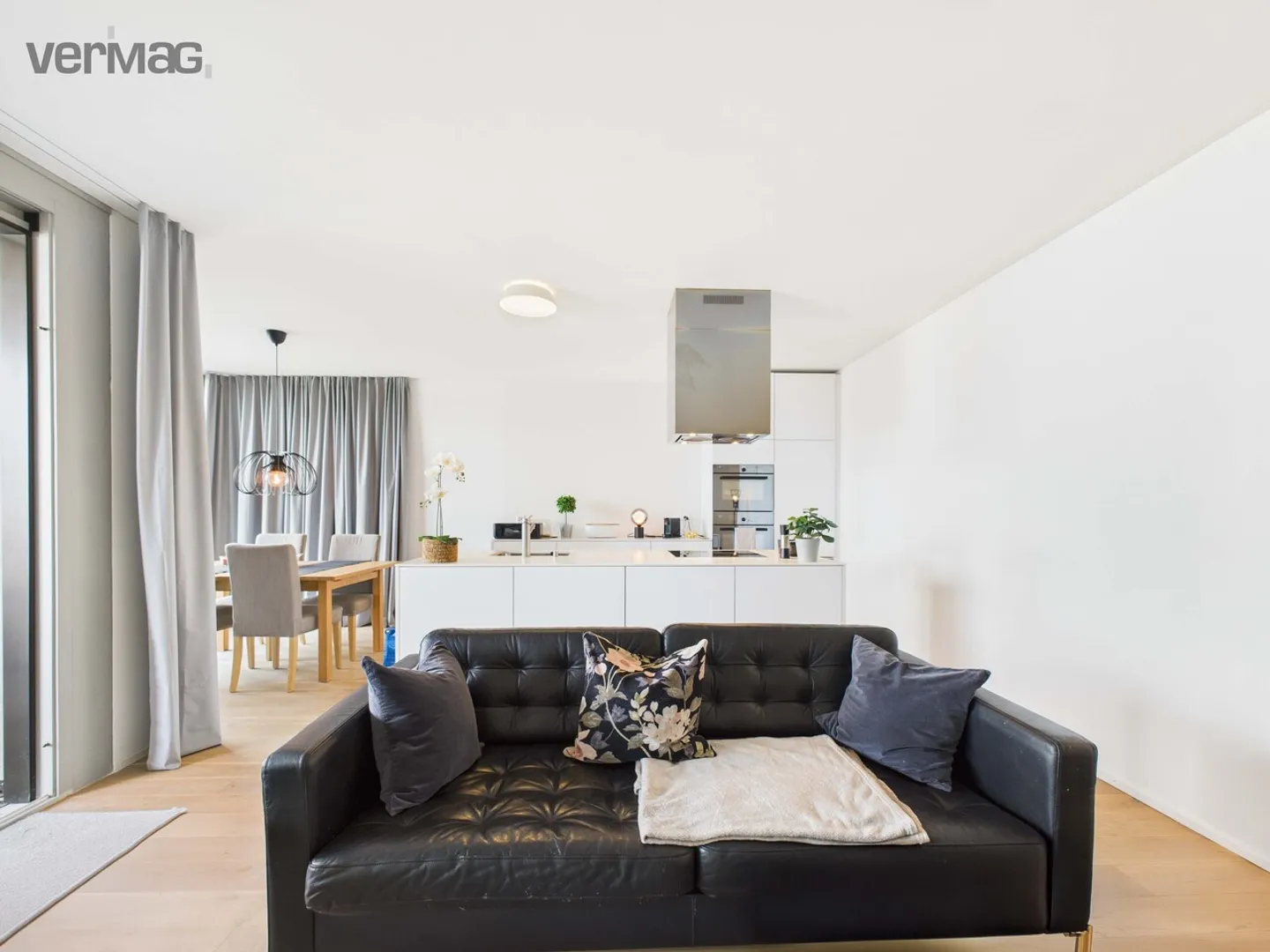 Welcome above Lake Zurich - flooded with light and with a dream view - Photo 5 of 10