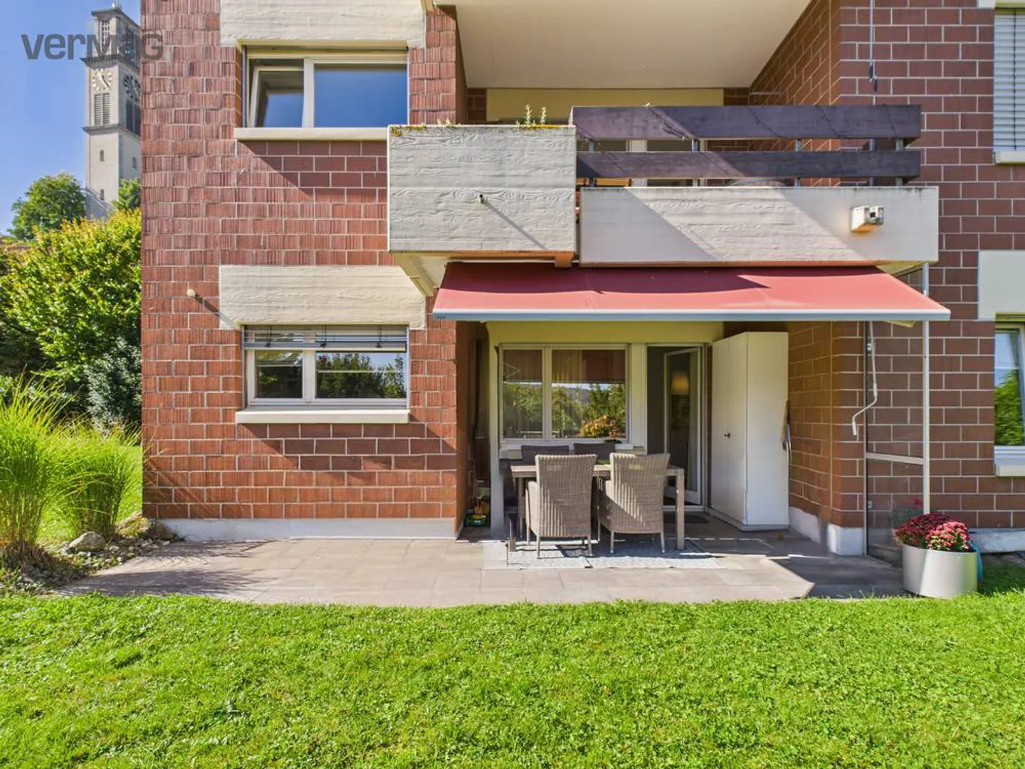 Appartement de 5.5 pièces avec cheminée et jardin ensoleillé - Photo 10 sur 11