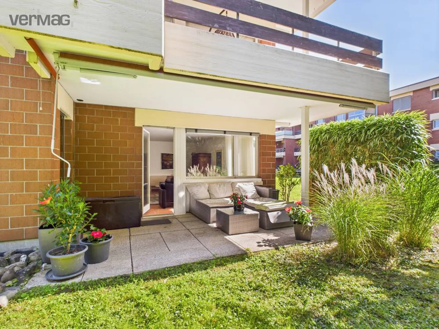 Appartement de 5.5 pièces avec cheminée et jardin ensoleillé - Photo 9 sur 11