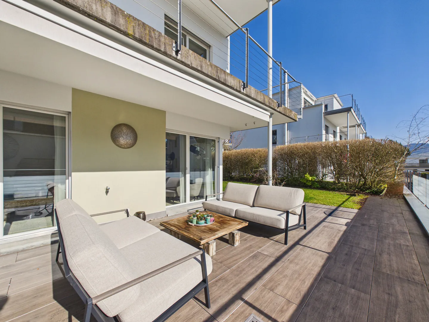 Modern Semi-Detached House with a View and Garden - Photo 9 of 13