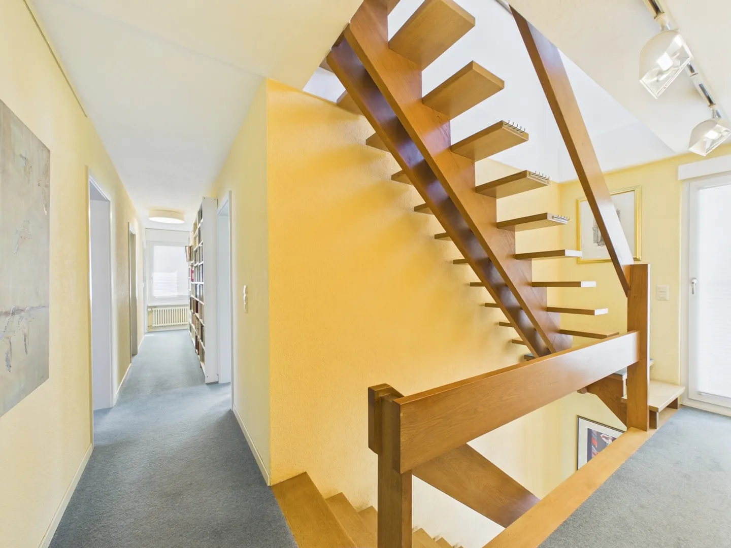 Architecture meets quality of life: Single-family home with lake view in the Bergli district - Photo 8 of 12