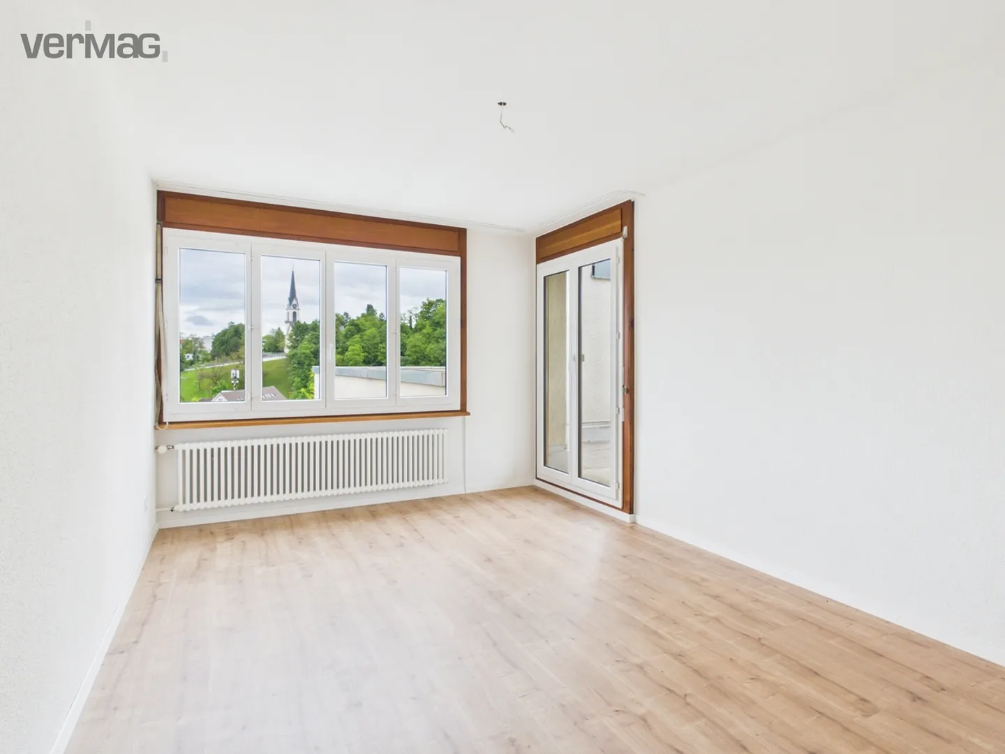 Luminoso appartamento di 3,5 stanze con terrazza e vista panoramica - Foto 6 di 13