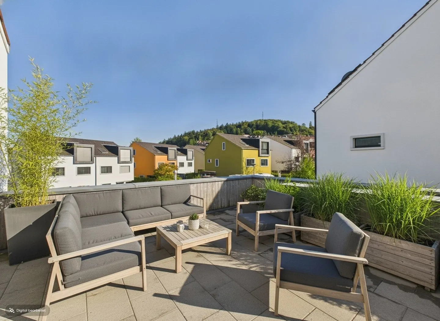 Einfamilienhaus mit grossem Garten - Foto 11 von 13