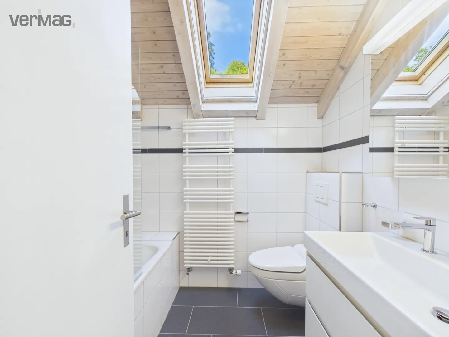 Charming 5.5-Room House with Lake View and Garden in Horgen - Photo 13 of 13