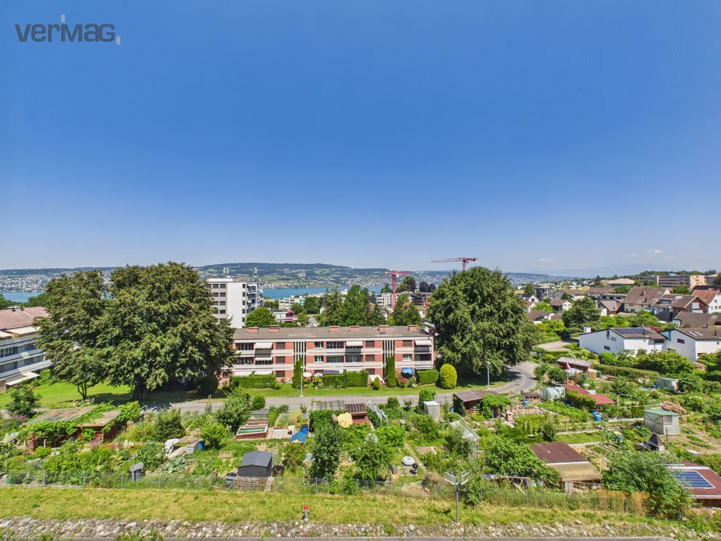 Vivere con vista: Appartamento luminoso con due balconi a Horgen - Foto 11 di 13