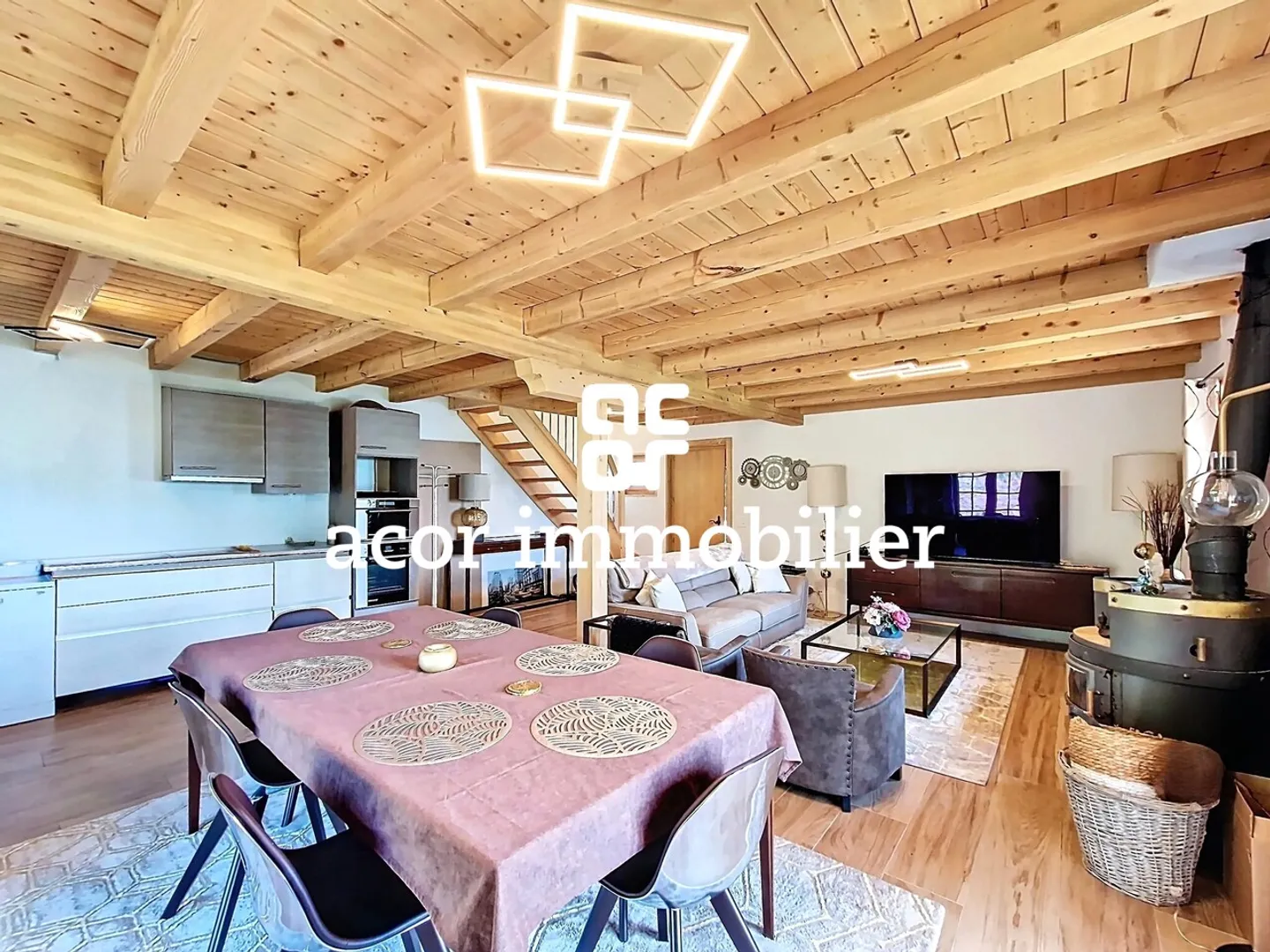 Chalet rénové avec vue et tranquillité à Arbaz! - Photo 2 sur 5