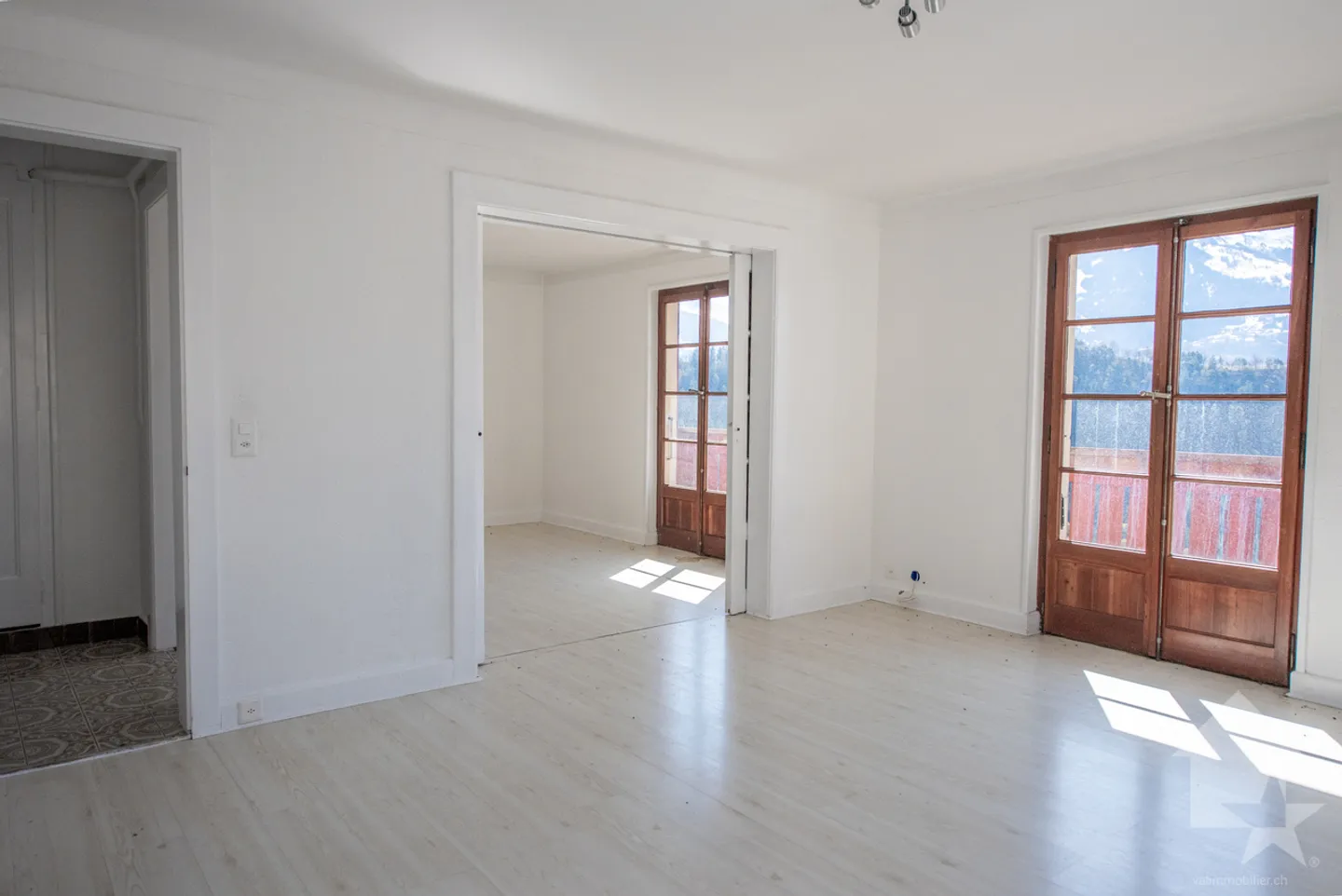 Appartamento di 5.5 locali + fienile/garage, splendida vista, tranquillo, soleggiato - Foto 5 di 13