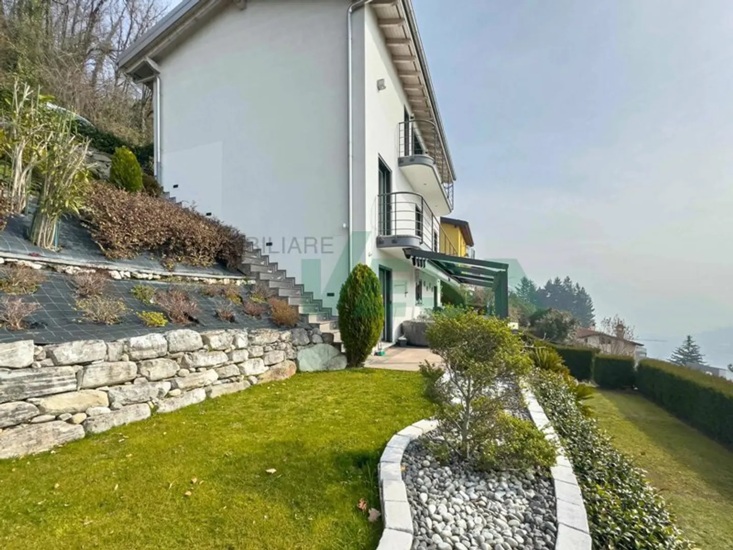 Moderna e luminosa villa mono-bifamiliare con splendida vista aperta - Foto 7 von 13