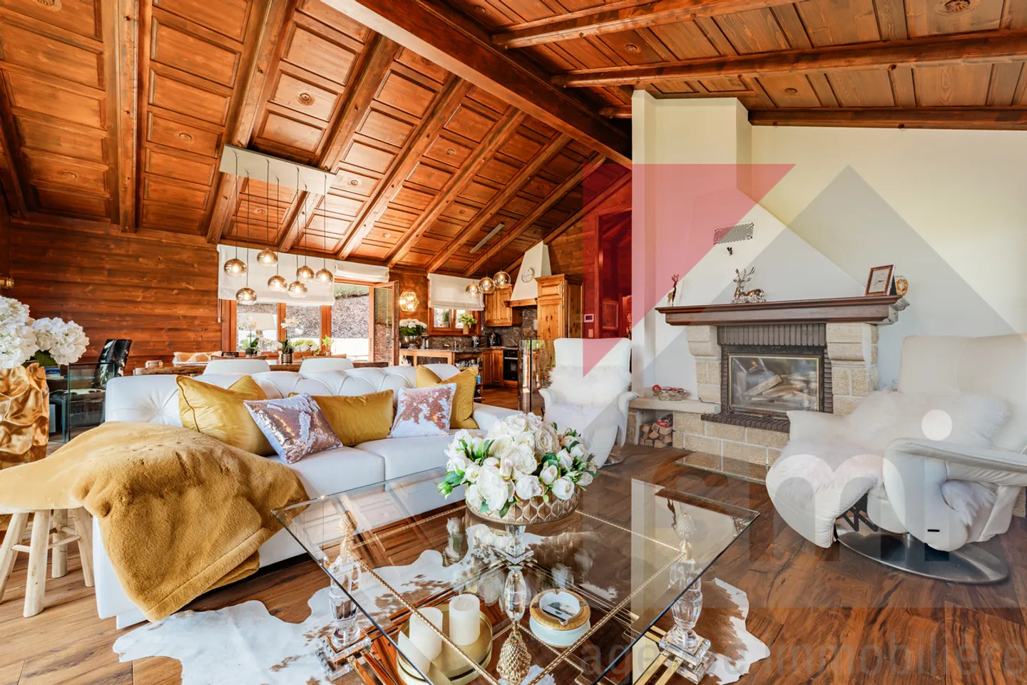 Chalet esclusivo, completamente ristrutturato e arredato, in un angolo di paradiso - Foto 4 di 13