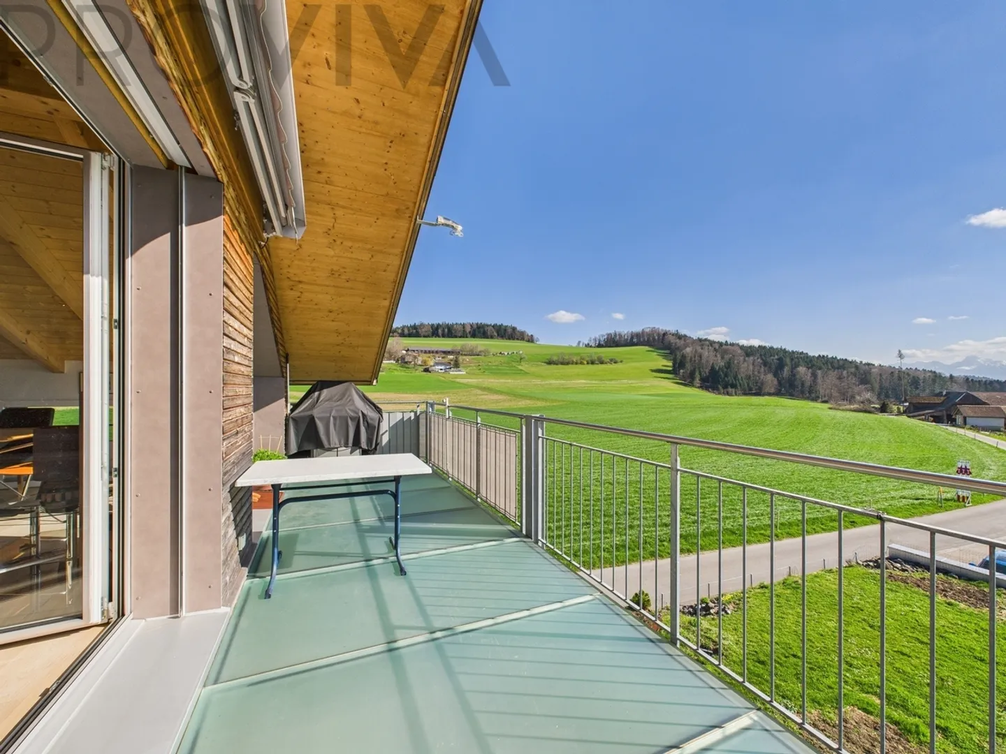 Helle und moderne Dachwohnung mit Alpenblick - Photo 7 of 9
