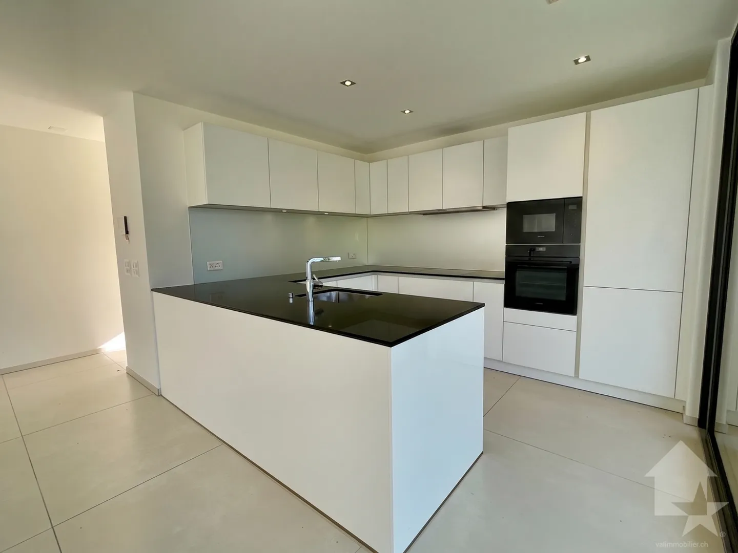 Appartement contemporain sur les hauts de Sierre avec vue panoramique - Foto 5 di 13