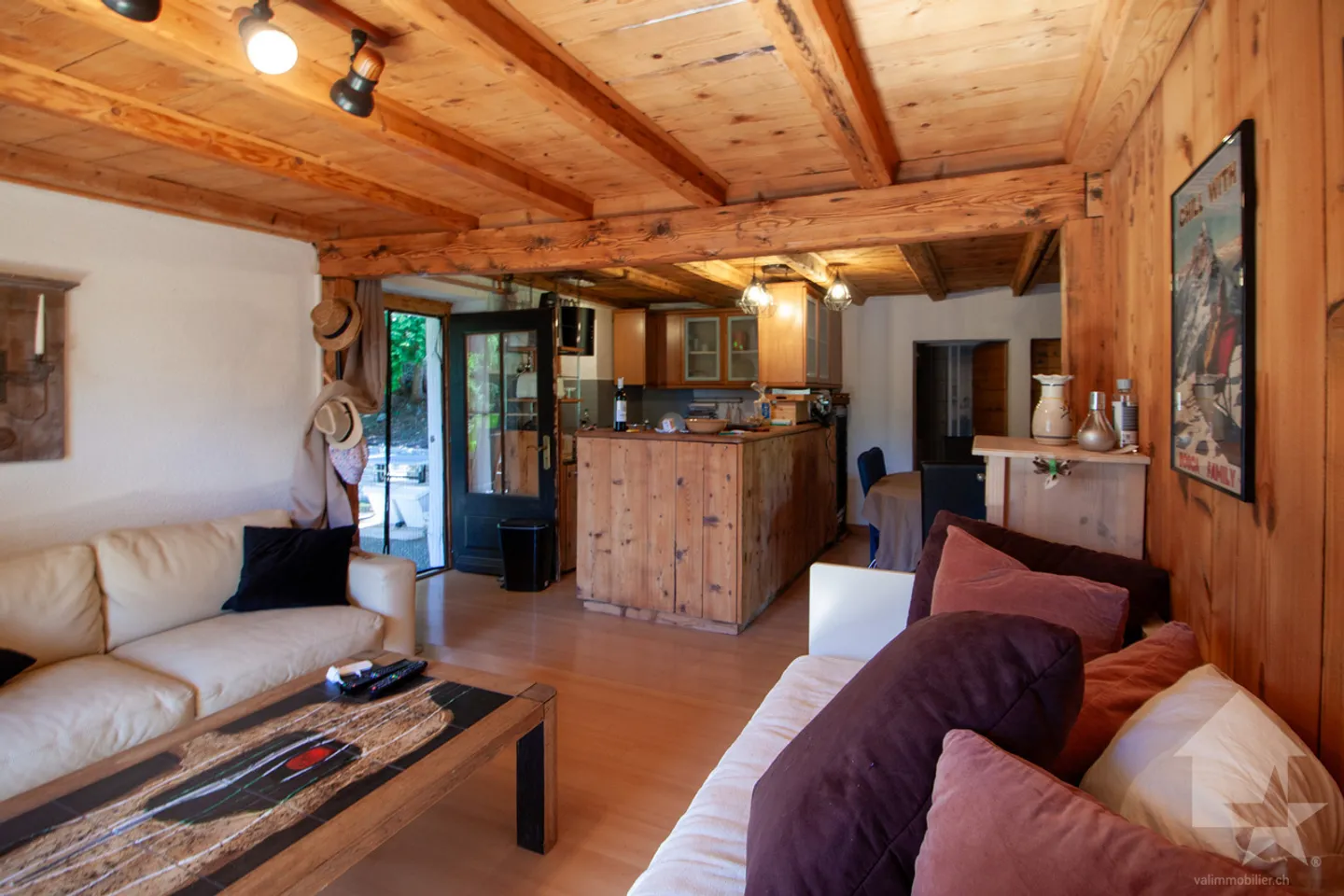 Apartment in a small chalet on the Mayens de Conthey - Photo 9 of 11
