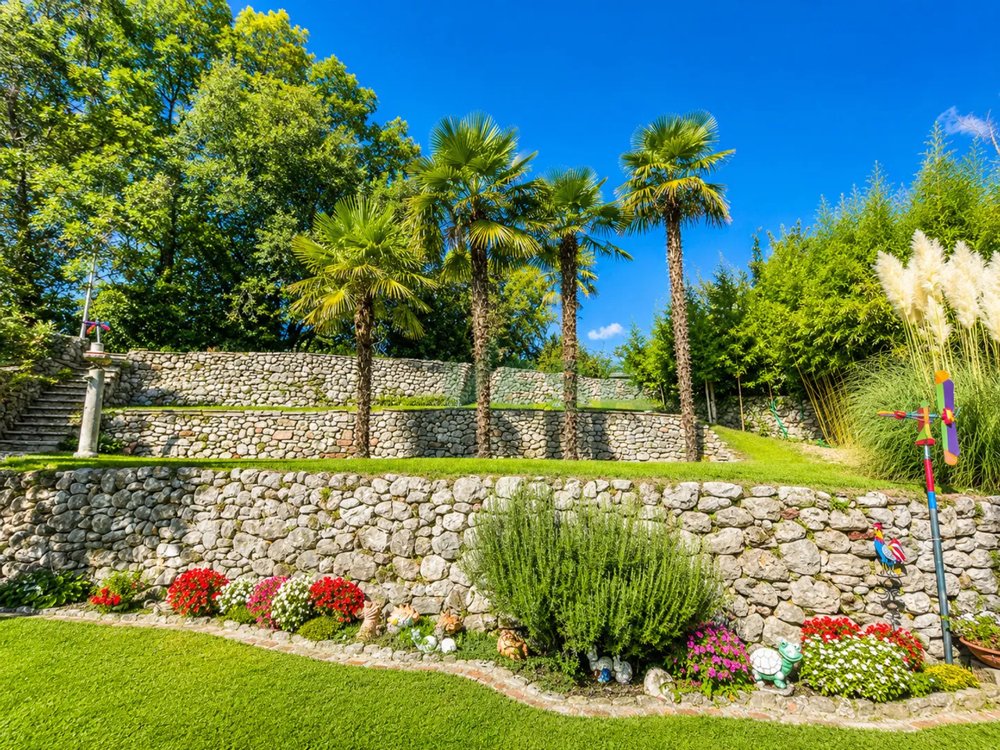 Charming spacious core house with a large and beautiful garden - Photo 1 of 13