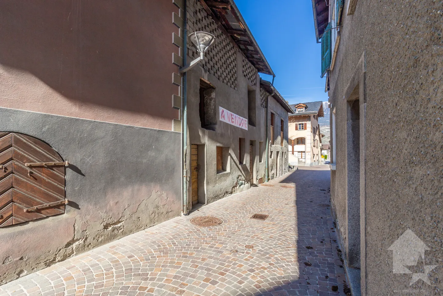 Fienile autentico con grande potenziale di trasformazione - Foto 2 di 11