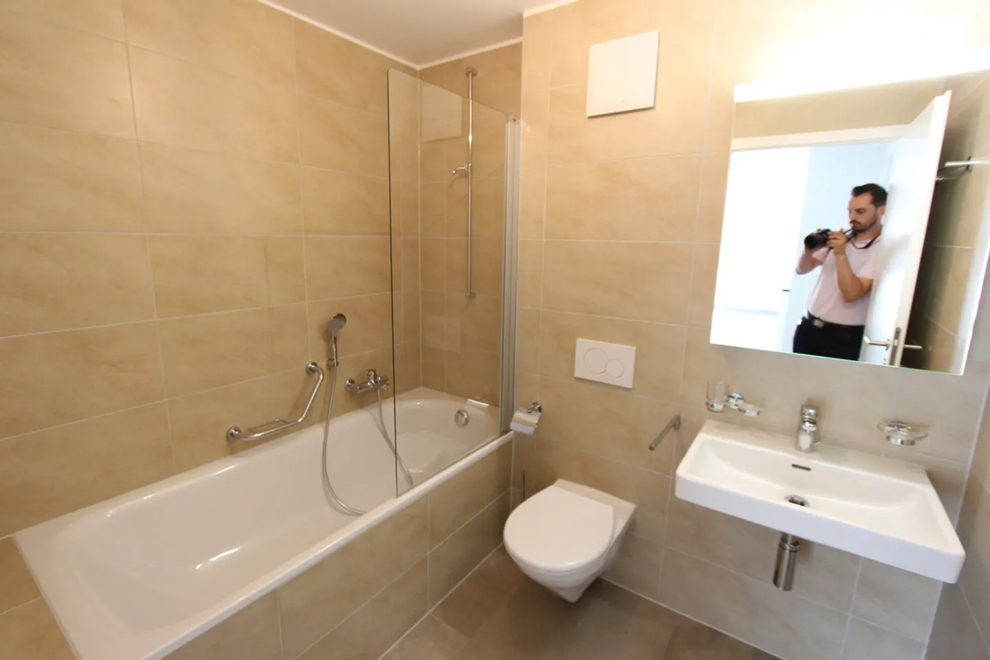 2.5-ROOM PENTHOUSE WITH 40M2 TERRACE - Photo 4 of 10